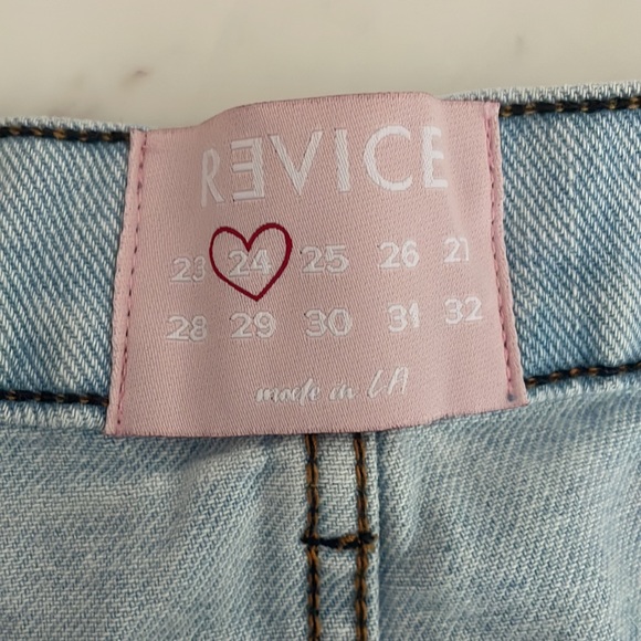 Brand New Revice light wash denim shorts - Picture 4 of 4